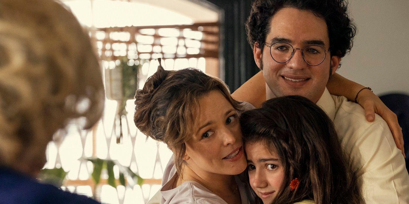 Rachel McAdams, Benny Safdie and Abby Ryder Fortson in Are you there God its me, Margaret? featured